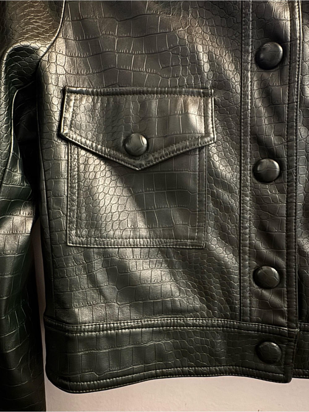 House of Harlow 1960 Dark Green Croc-Embossed Faux Leather Jacket - Picture 6 of 16